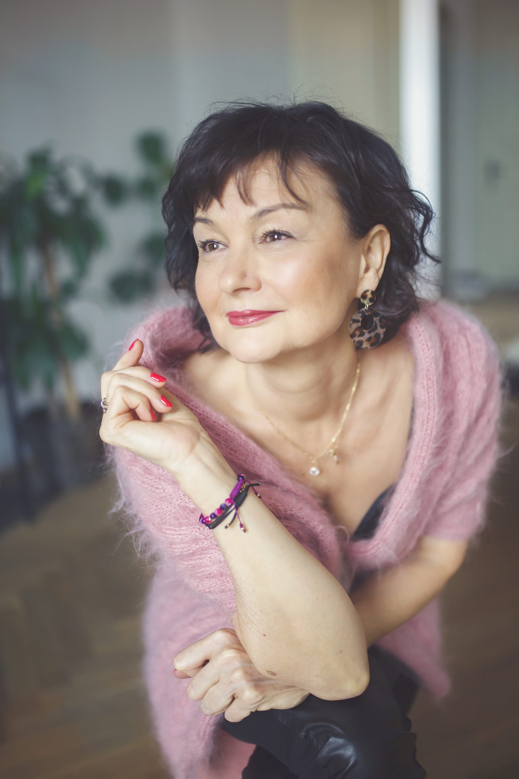 Małgorzata Nitka w ulubionym różowym swterku.